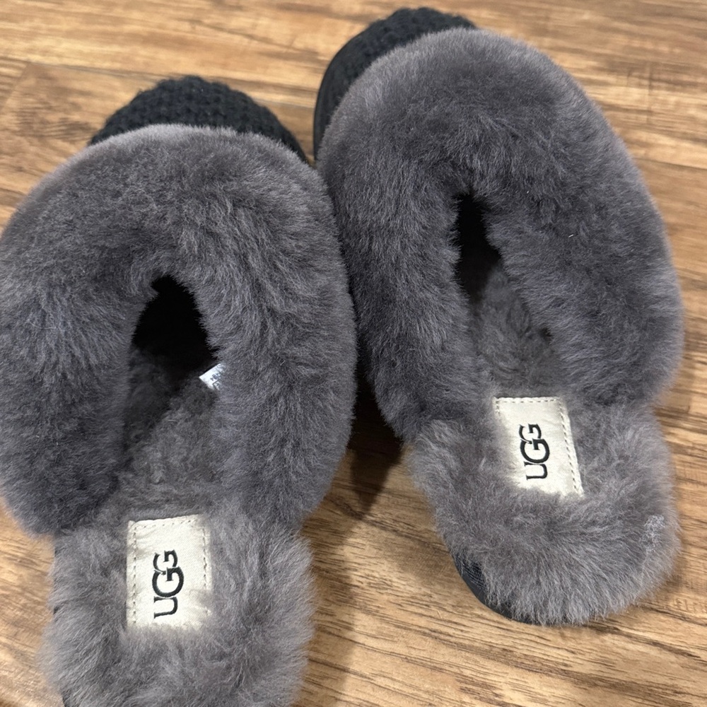 UGG black Knit Slippers with Plush Lining - Picture 2 of 4
